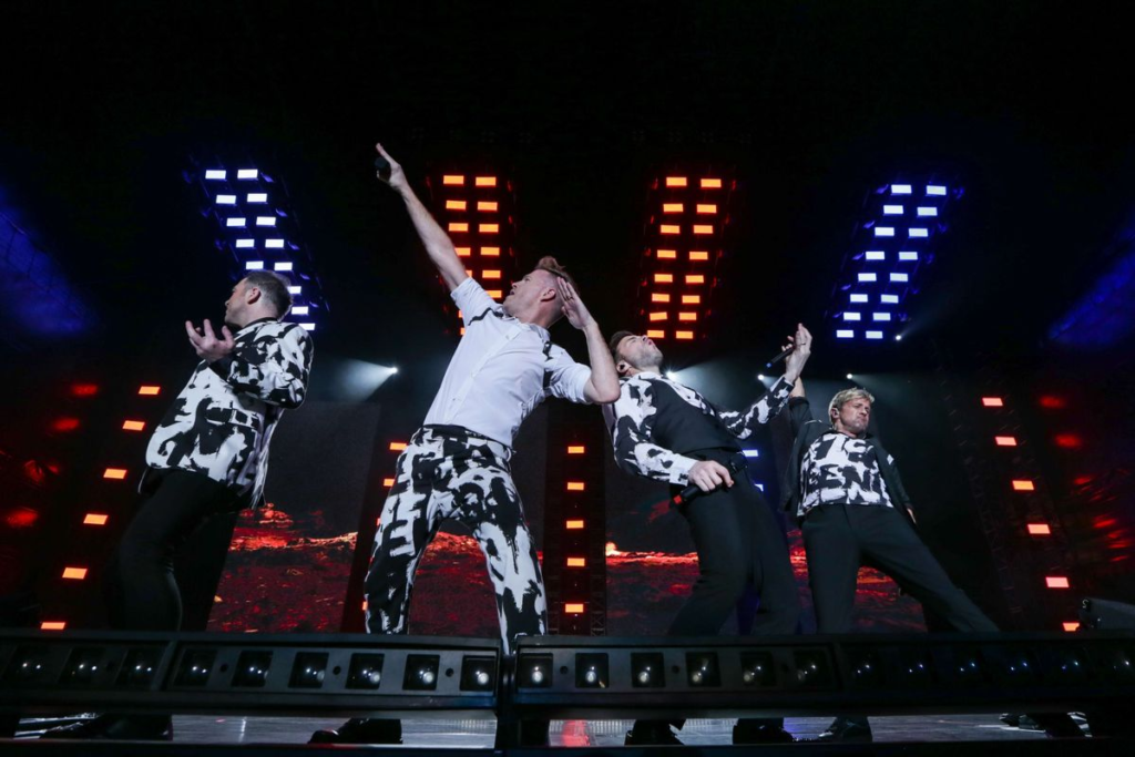 Westlife GBK 2027 Guncang 50 Ribu Fans, Mereka Sendiri yang Request Stadion Ini